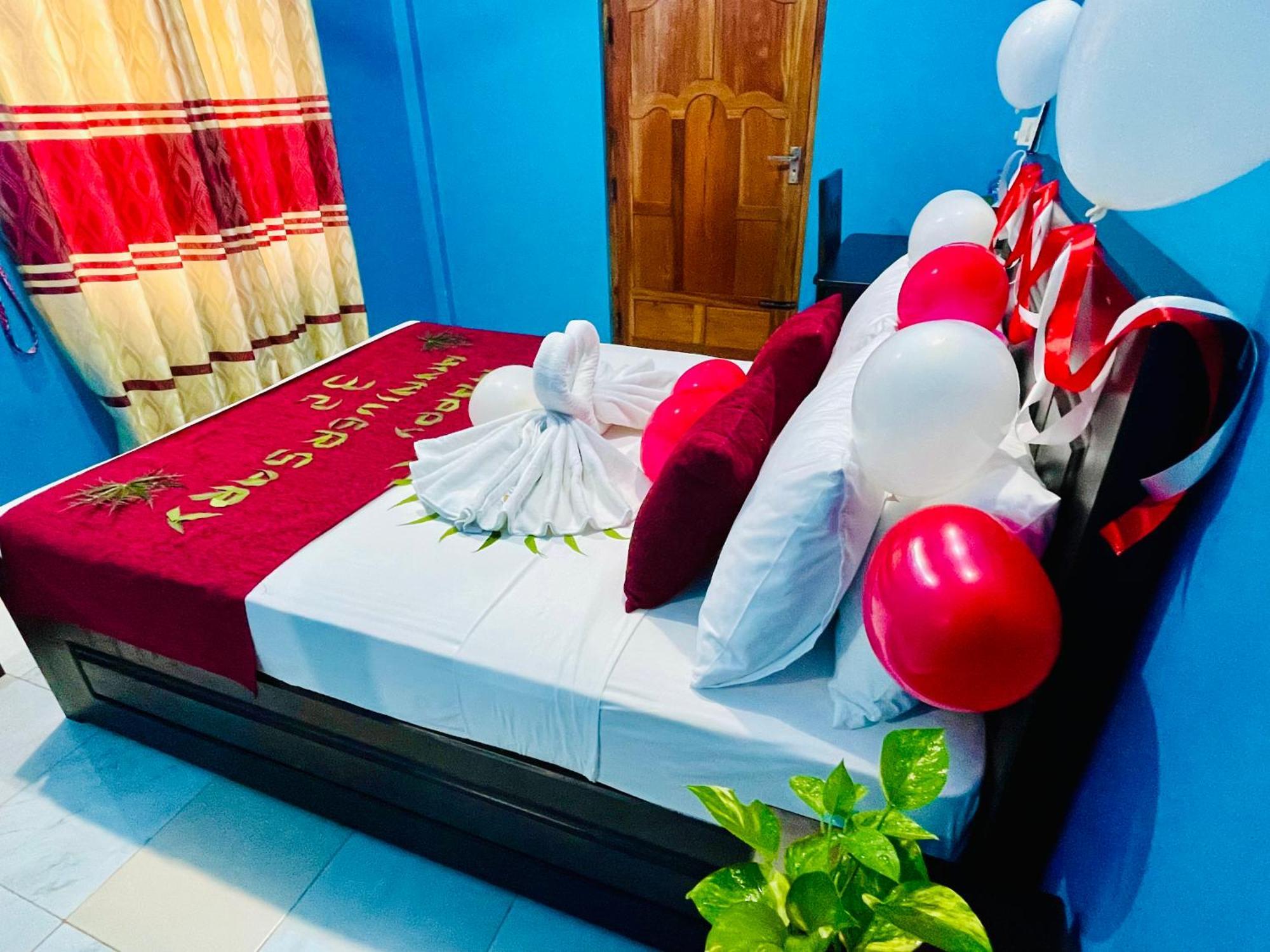 Hema Holiday Villa Тринкомале Екстериор снимка