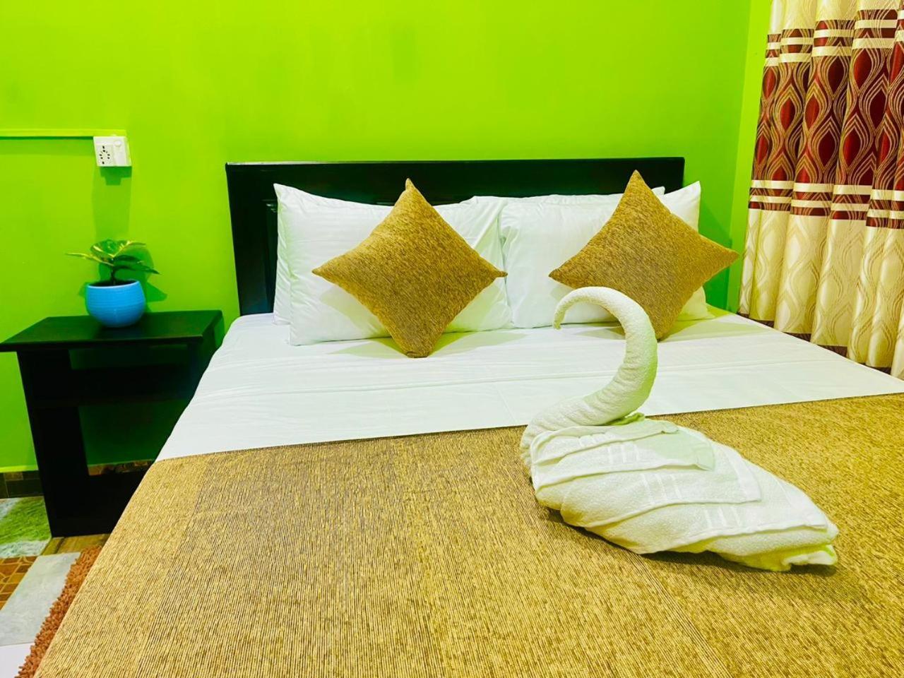 Hema Holiday Villa Тринкомале Екстериор снимка