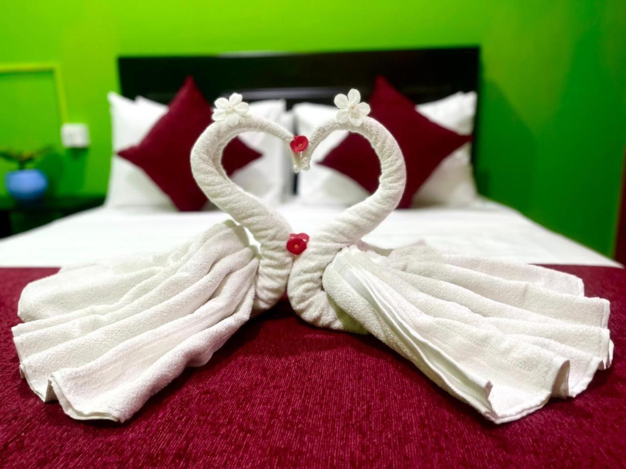 Hema Holiday Villa Тринкомале Екстериор снимка