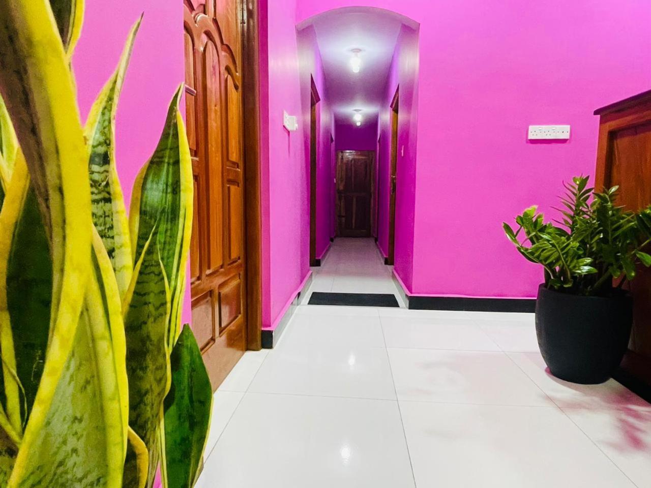 Hema Holiday Villa Тринкомале Екстериор снимка