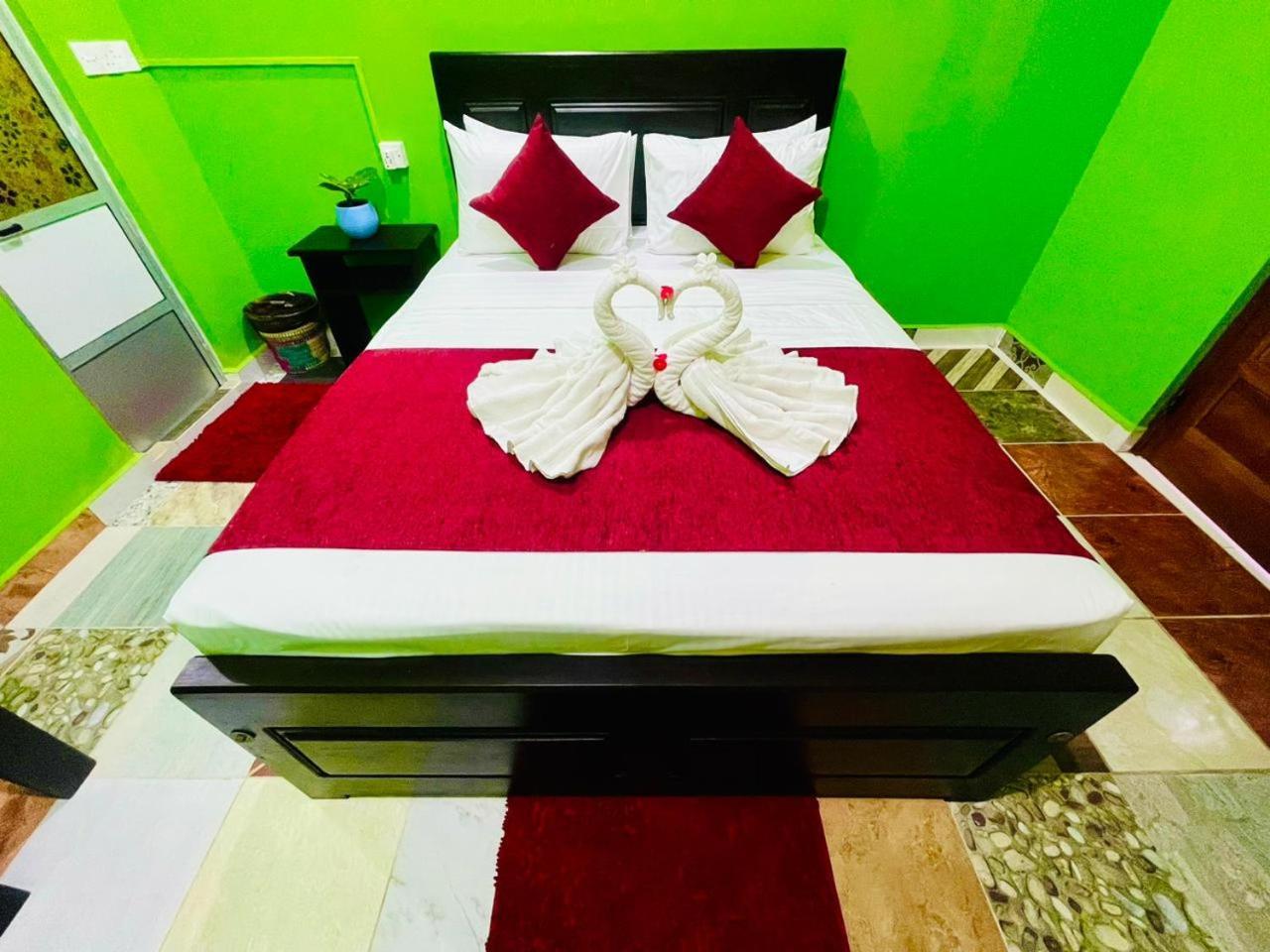 Hema Holiday Villa Тринкомале Екстериор снимка